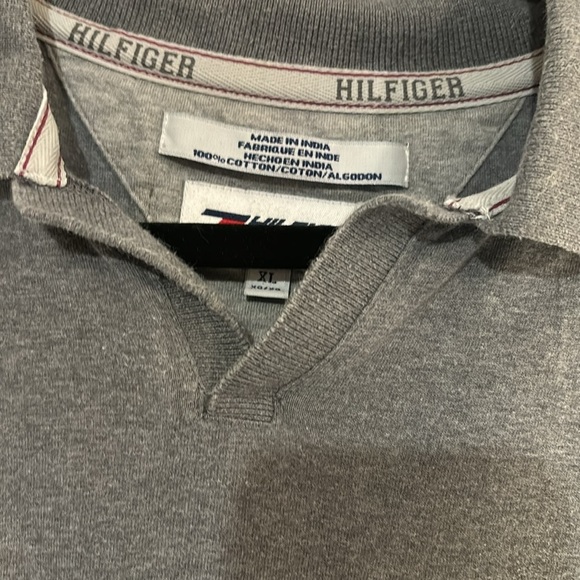 2/$30 Tommy Hilfiger Gray Split V-neck Collar Short Sleeve Shirt Size XXL - Picture 4 of 9